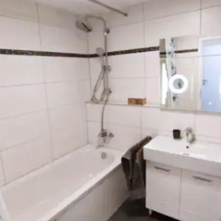 Rooftop - Doppelzimmer Deluxe In Gemeinschaftsunterkunft Weinberg R3 Apartment
